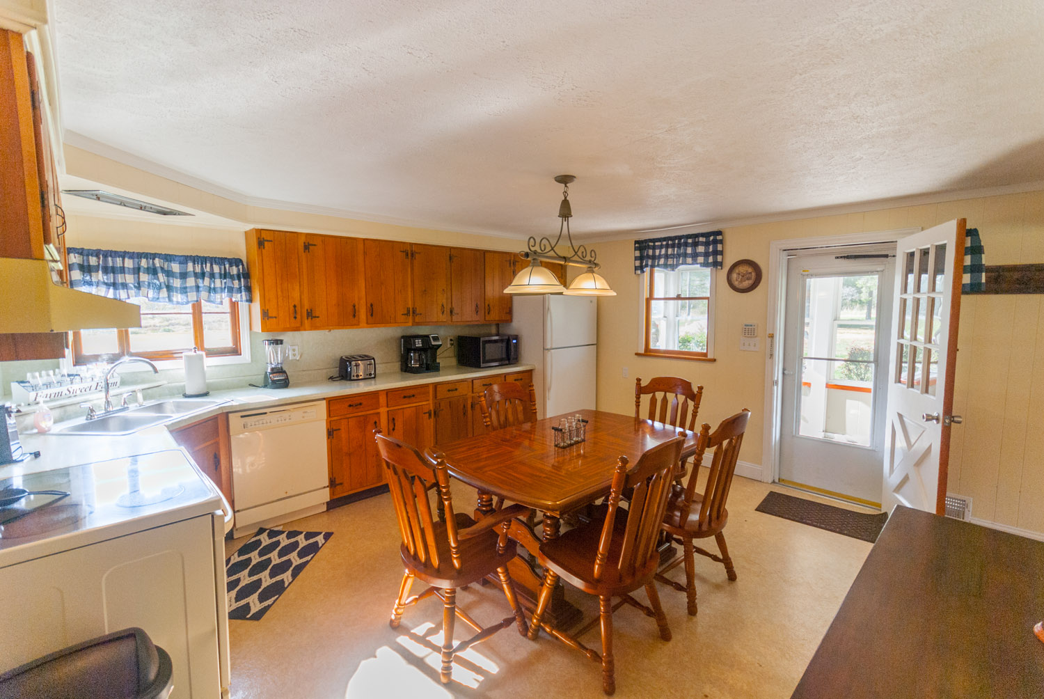 Image for Farmhouse at Fernstone Retreat 18