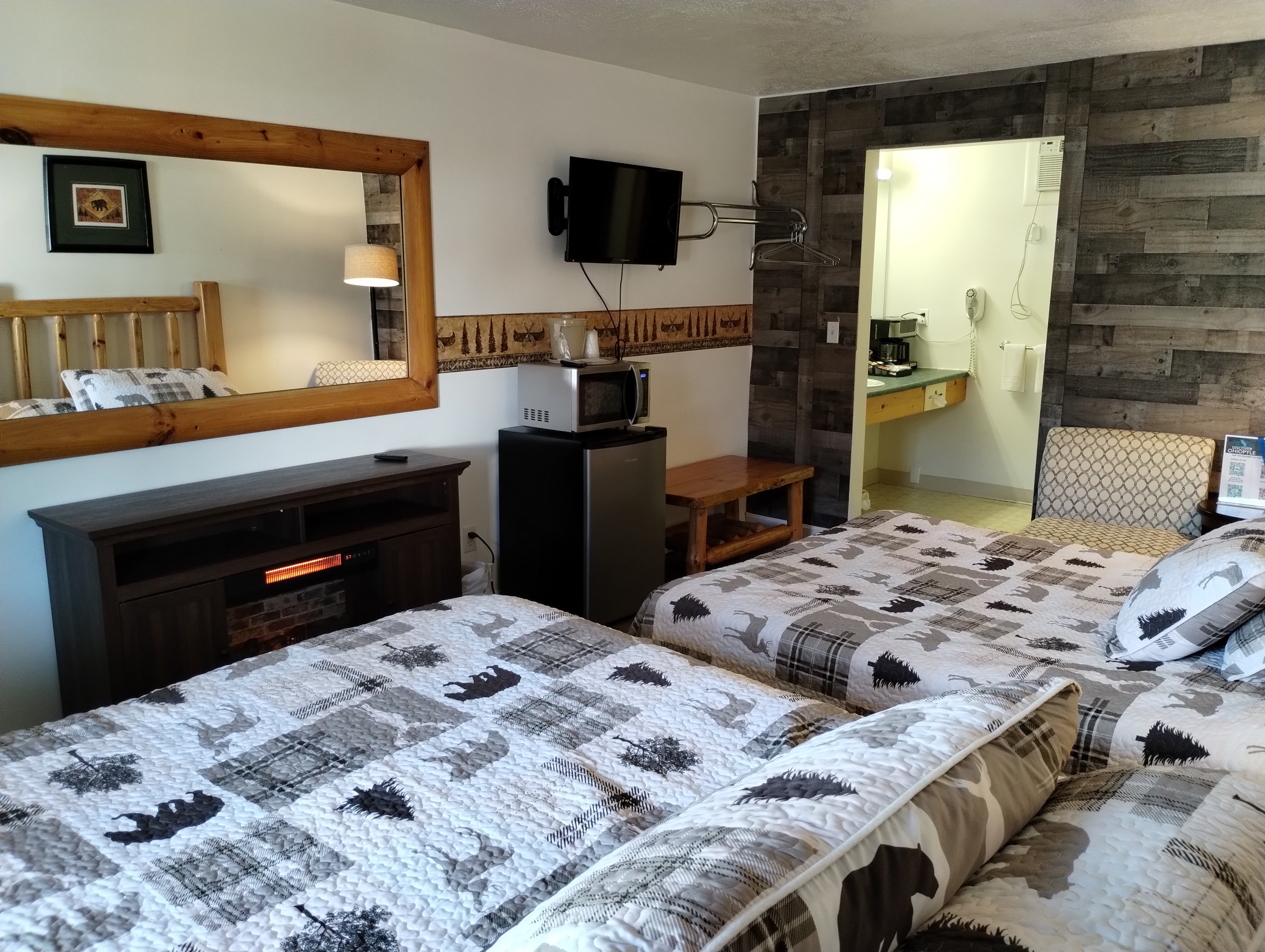 Image for Ohiopyle Suites Room 203 8