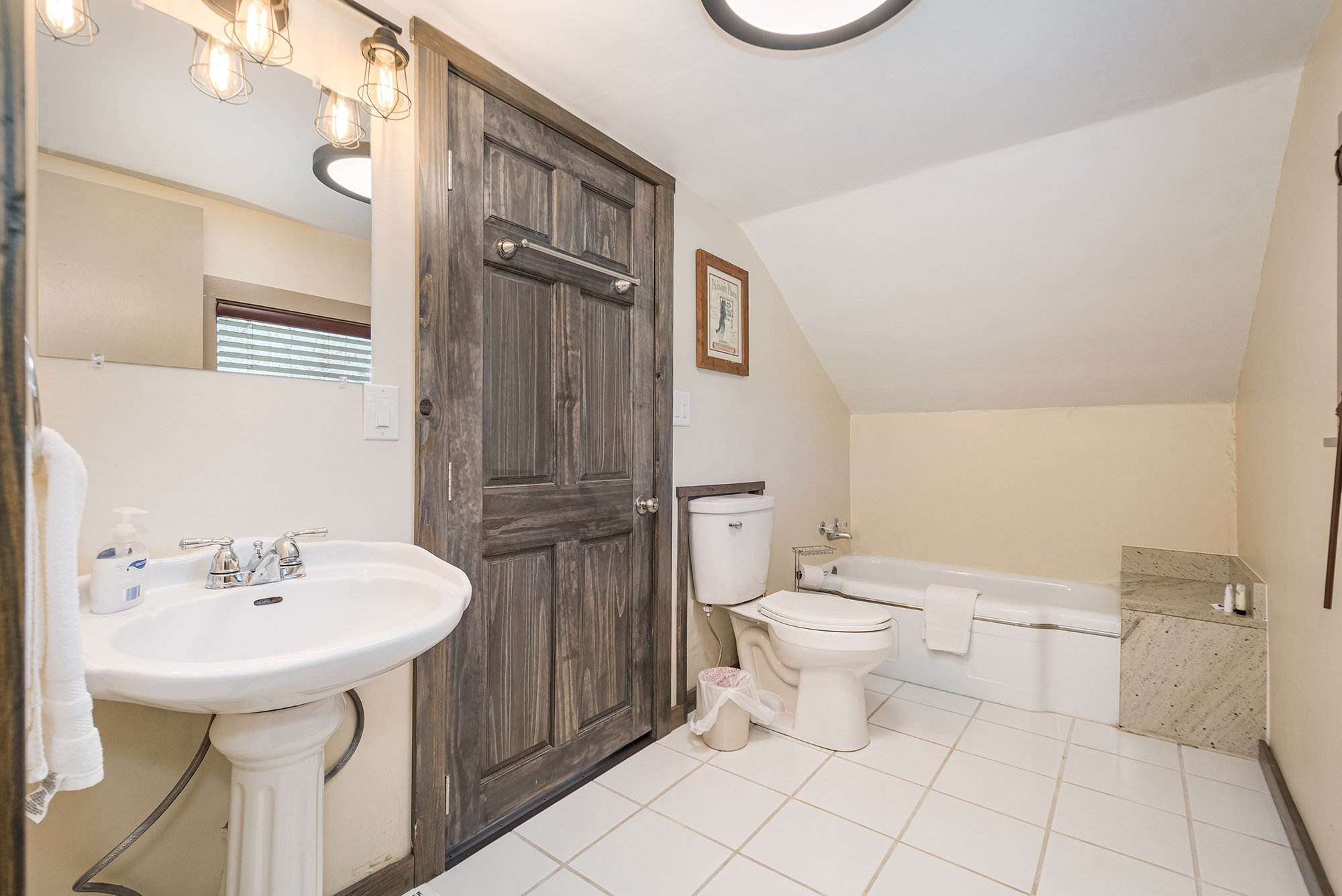 Image for Oak Hollow Lodge 24