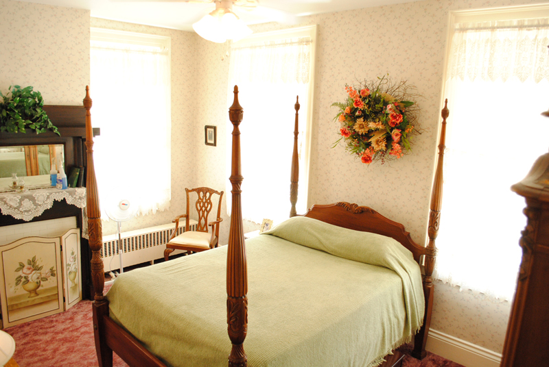 victorian room at the stone house inn